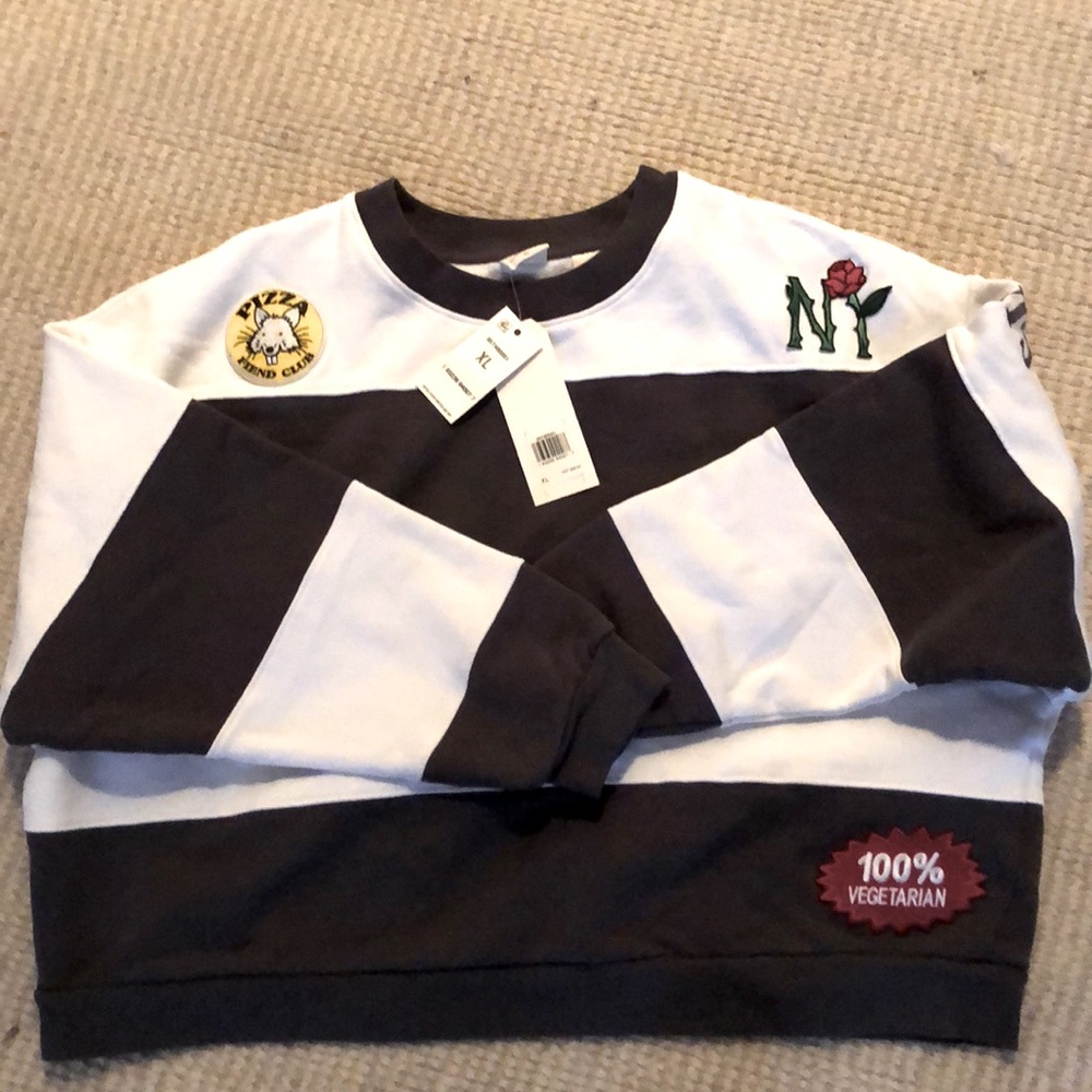 Levi’s sweatshirt
